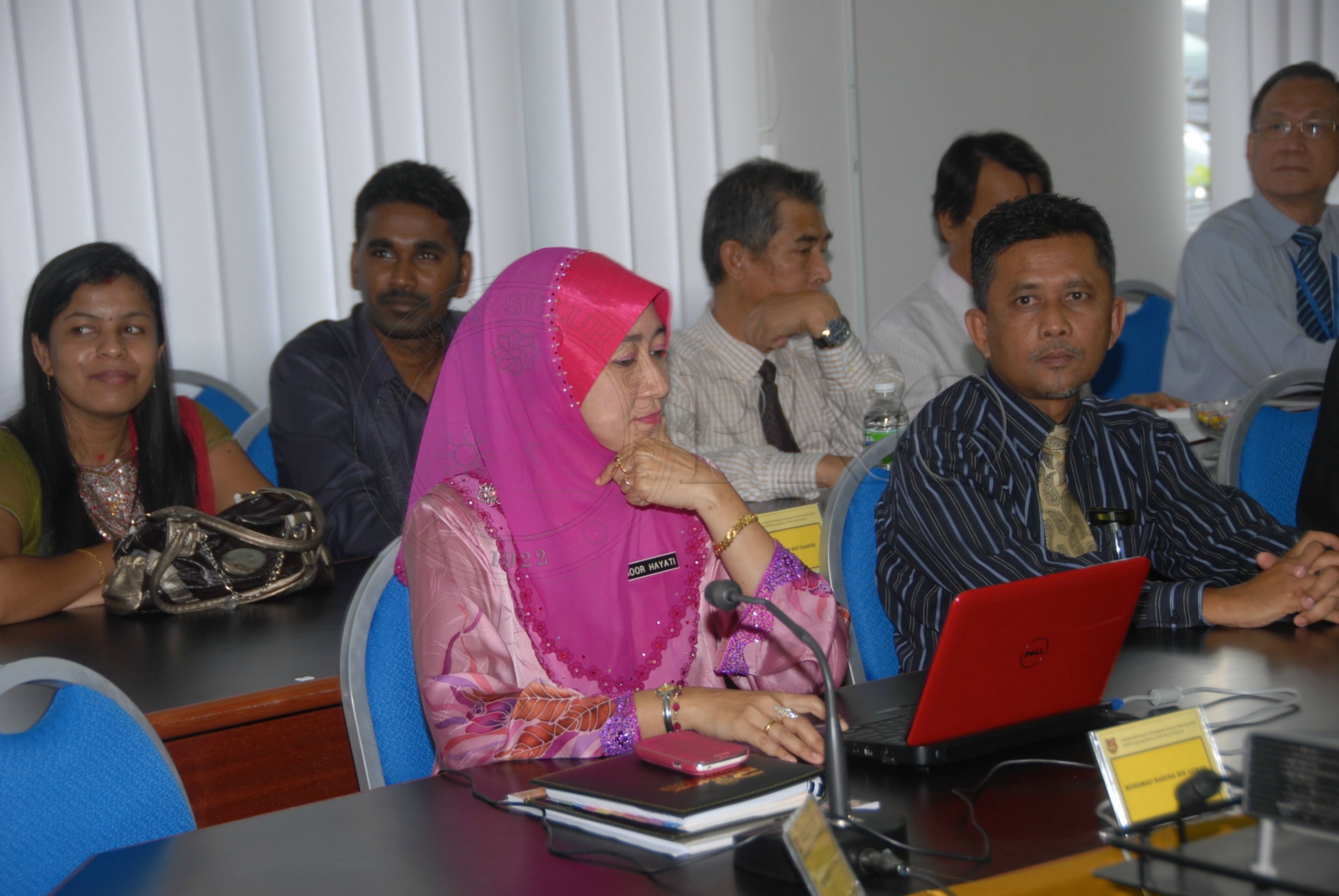 PRO 14 01 SEKOLAH FBA 8101